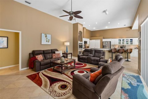 House in Lutz, Florida 4 bedrooms, 407.66 sq.m. № 2228492 - photo 30