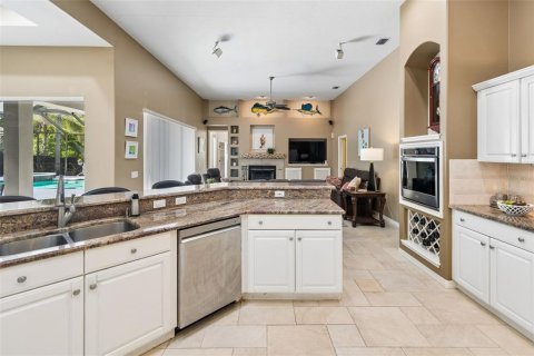 House in Lutz, Florida 4 bedrooms, 407.66 sq.m. № 2228492 - photo 27
