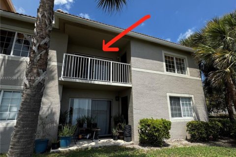 Condo in Coconut Creek, Florida, 2 bedrooms  № 1731205 - photo 8