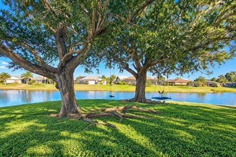 Villa ou maison à vendre à Punta Gorda, Floride: 4 chambres, 215.25 m2 № 2429457 - photo 25