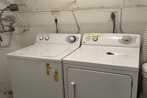 Купить кондоминиум в Майами, Флорида 2 спальни, 92.9м2, № 2010496 - фото 12