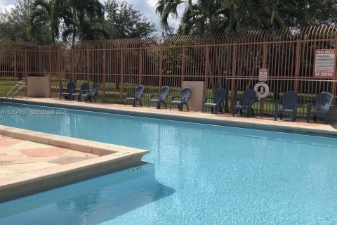 Купить кондоминиум в Майами, Флорида 2 спальни, 92.9м2, № 2010496 - фото 13