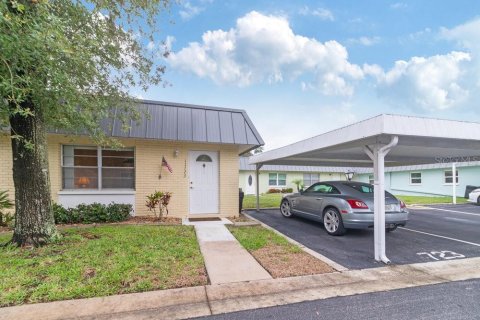 Condominio en venta en New Port Richey, Florida, 1 dormitorio, 72.37 m2 № 1690521 - foto 1