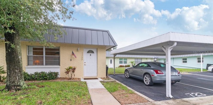 Condominio en New Port Richey, Florida, 1 dormitorio  № 1690521