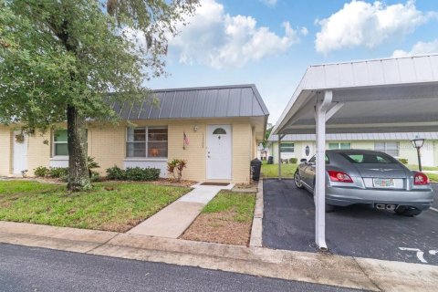 Condominio en venta en New Port Richey, Florida, 1 dormitorio, 72.37 m2 № 1690521 - foto 2