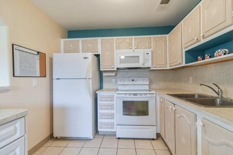 Condominio en venta en New Port Richey, Florida, 1 dormitorio, 72.37 m2 № 1690521 - foto 15