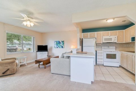 Condominio en venta en New Port Richey, Florida, 1 dormitorio, 72.37 m2 № 1690521 - foto 14