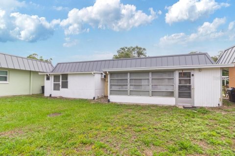 Condominio en venta en New Port Richey, Florida, 1 dormitorio, 72.37 m2 № 1690521 - foto 22