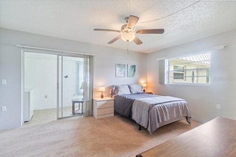 Condominio en venta en New Port Richey, Florida, 1 dormitorio, 72.37 m2 № 1690521 - foto 7