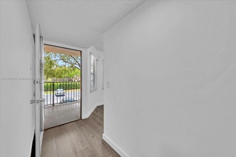 Condominio en alquiler en Pembroke Pines, Florida, 2 dormitorios, 102.19 m2 № 1951976 - foto 6
