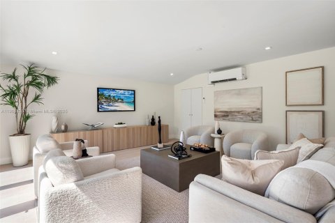 Casa en venta en Pinecrest, Florida, 5 dormitorios, 231.14 m2 № 1953988 - foto 18