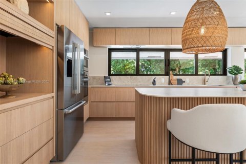 Casa en venta en Pinecrest, Florida, 5 dormitorios, 231.14 m2 № 1953988 - foto 13