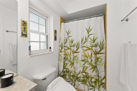 Copropriété à vendre à Largo, Floride: 2 chambres, 118.73 m2 № 2151421 - photo 17