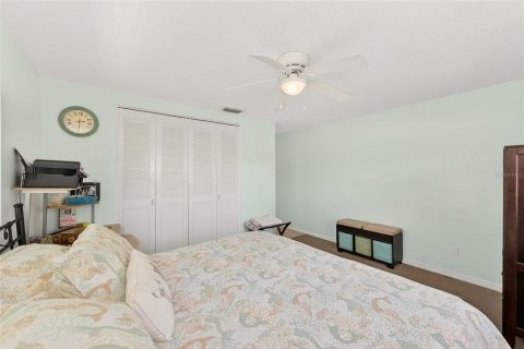 Copropriété à vendre à Largo, Floride: 2 chambres, 118.73 m2 № 2151421 - photo 15