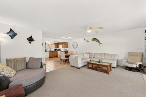 Copropriété à vendre à Largo, Floride: 2 chambres, 118.73 m2 № 2151421 - photo 12