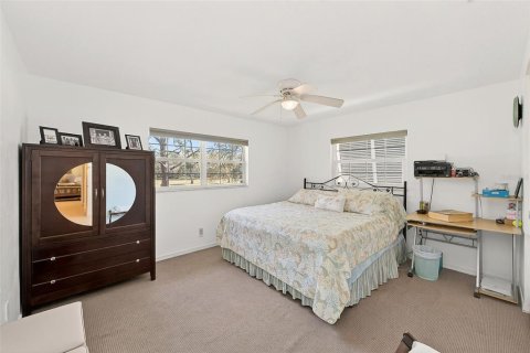 Copropriété à vendre à Largo, Floride: 2 chambres, 118.73 m2 № 2151421 - photo 13