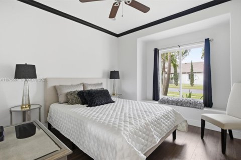 House in Miramar, Florida 3 bedrooms, 196.12 sq.m. № 2041453 - photo 27