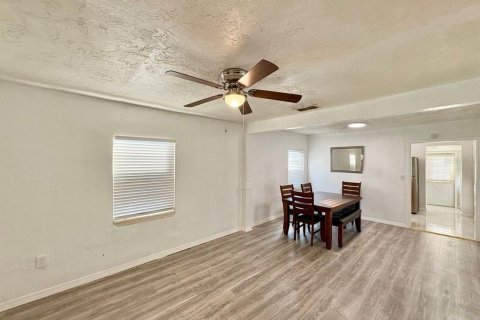Villa ou maison à louer à Tarpon Springs, Floride: 2 chambres, 72 m2 № 2166012 - photo 7