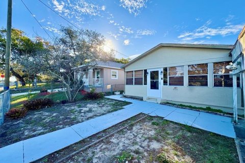 Villa ou maison à louer à Tarpon Springs, Floride: 2 chambres, 72 m2 № 2166012 - photo 2