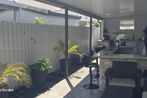 Villa ou maison à vendre à Hialeah, Floride: 3 chambres, 148.46 m2 № 1921277 - photo 30