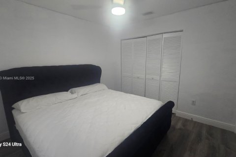 Villa ou maison à vendre à Hialeah, Floride: 3 chambres, 148.46 m2 № 1921277 - photo 25