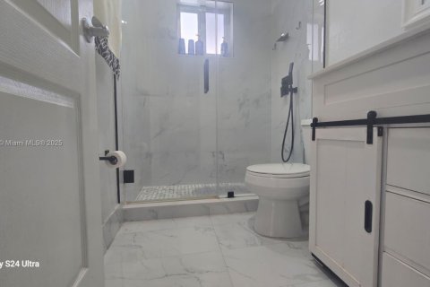 Villa ou maison à vendre à Hialeah, Floride: 3 chambres, 148.46 m2 № 1921277 - photo 26