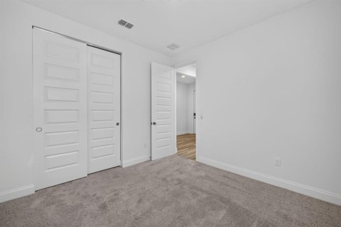 Villa ou maison à vendre à Port St. Lucie, Floride: 4 chambres, 177.26 m2 № 2300308 - photo 9