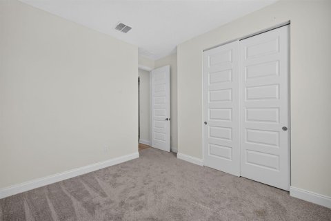 Villa ou maison à vendre à Port St. Lucie, Floride: 4 chambres, 177.26 m2 № 2300308 - photo 24