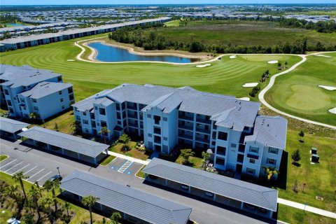 Condo in Venice, Florida, 2 bedrooms in WELLEN PARK  № 2211189