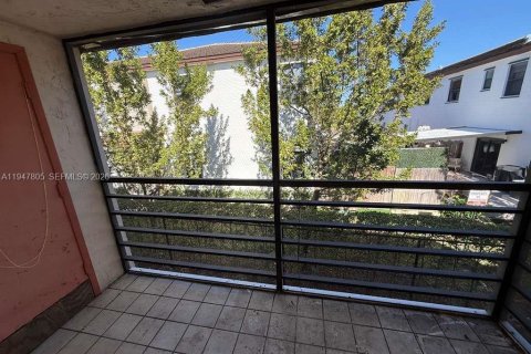 Снять в аренду кондоминиум в Майами, Флорида 2 спальни, 88.81м2, № 2003892 - фото 17