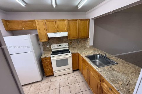 Снять в аренду кондоминиум в Майами, Флорида 2 спальни, 88.81м2, № 2003892 - фото 6