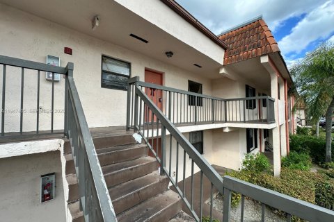 Снять в аренду кондоминиум в Майами, Флорида 2 спальни, 88.81м2, № 2003892 - фото 4