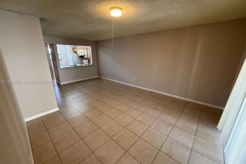 Снять в аренду кондоминиум в Майами, Флорида 2 спальни, 88.81м2, № 2003892 - фото 5