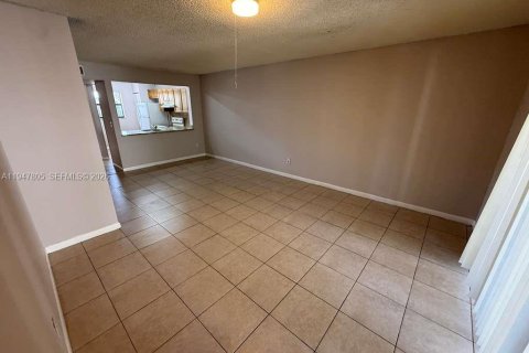 Снять в аренду кондоминиум в Майами, Флорида 2 спальни, 88.81м2, № 2003892 - фото 8