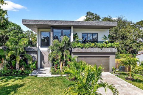 House in Biscayne Park, Florida 4 bedrooms, 92.16 sq.m. № 1986237 - photo 2