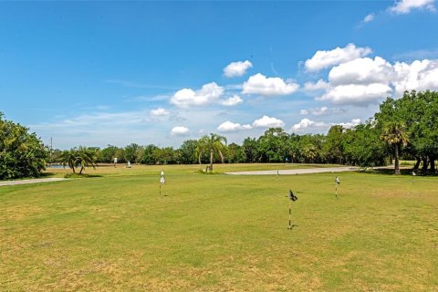 House in Bradenton, Florida 4 bedrooms, 236.34 sq.m. № 1614540 - photo 30