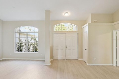 Villa ou maison à vendre à Clermont, Floride: 5 chambres, 242.75 m2 № 2147750 - photo 4