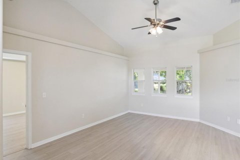 Villa ou maison à vendre à Clermont, Floride: 5 chambres, 242.75 m2 № 2147750 - photo 5