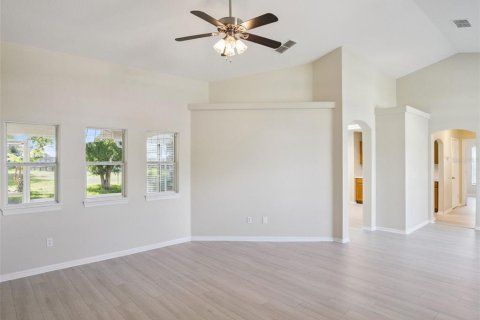 Villa ou maison à vendre à Clermont, Floride: 5 chambres, 242.75 m2 № 2147750 - photo 8