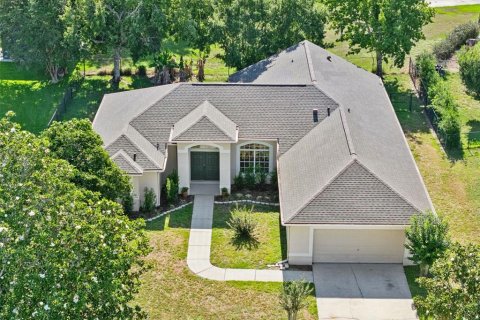 Villa ou maison à Clermont, Floride 5 chambres, 242.75 m2 № 2147750