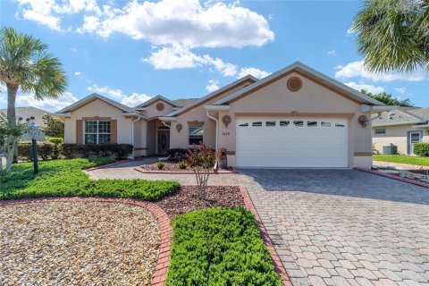 House in Ocala, Florida 3 bedrooms, 157.47 sq.m. № 1164250 - photo 1