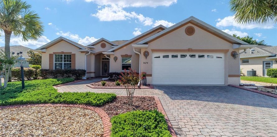 House in Ocala, Florida 3 bedrooms, 157.47 sq.m. № 1164250
