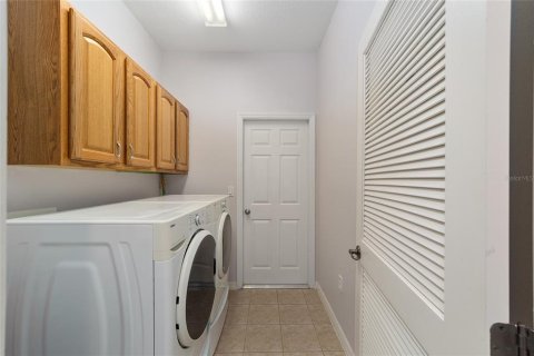 House in Ocala, Florida 3 bedrooms, 157.47 sq.m. № 1164250 - photo 16