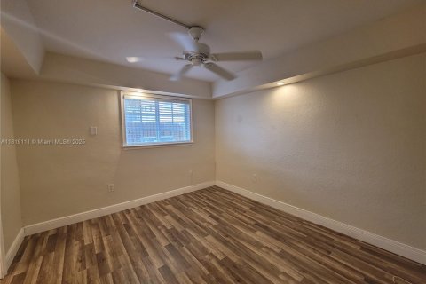 Condo in Miami, Florida, 1 bedroom  № 1776477 - photo 4