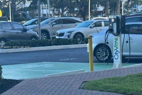 Condo in Fort Lauderdale, Florida, 2 bedrooms  № 1998327 - photo 15