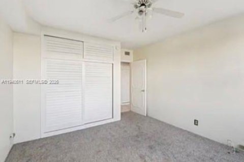 Condo in Fort Lauderdale, Florida, 2 bedrooms  № 1998327 - photo 14