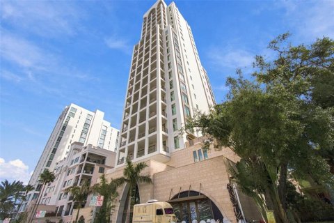 Copropriété à vendre à Saint Petersburg, Floride: 3 chambres, 200.3 m2 № 2403298 - photo 3