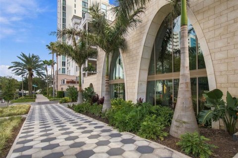 Copropriété à vendre à Saint Petersburg, Floride: 3 chambres, 200.3 m2 № 2403298 - photo 5