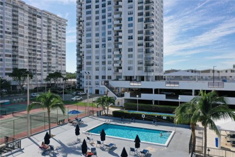 Copropriété à louer à Aventura, Floride: 1 chambre, 36.23 m2 № 2076287 - photo 24
