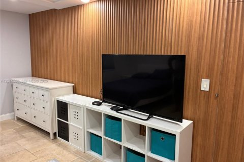 Copropriété à louer à Aventura, Floride: 1 chambre, 36.23 m2 № 2076287 - photo 5